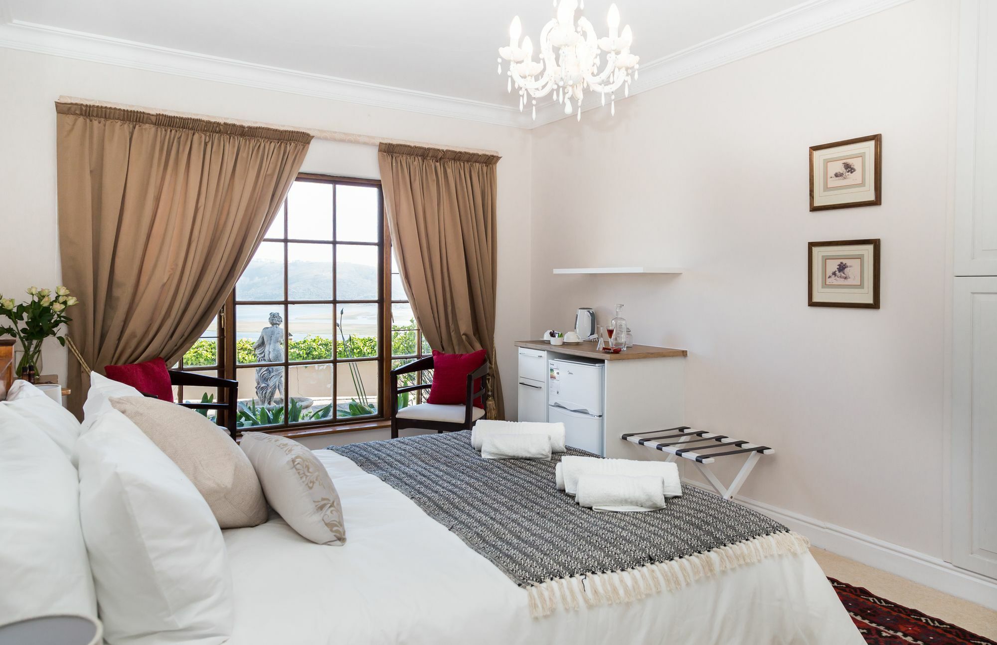 Moncrieff Manor Hotel Книсна Екстериор снимка